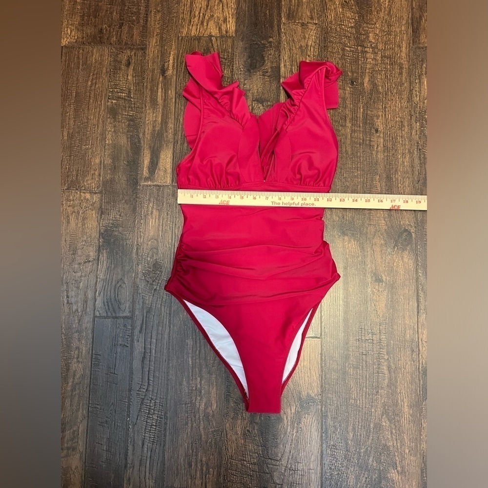 CUPSHE Summer Seaside Ruffled Ruched Plunge Tummy Control One Piece Swimsuit - Picture 8 of 11